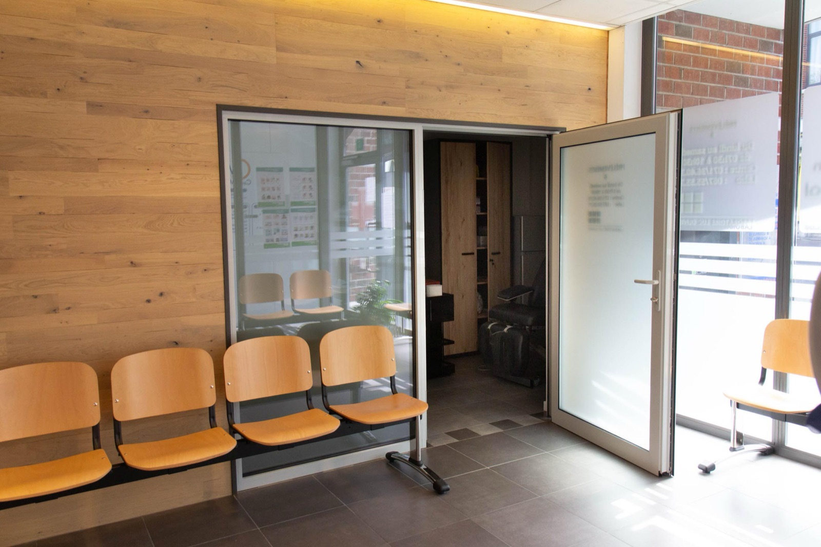 Accueil et entrée du laboratoire